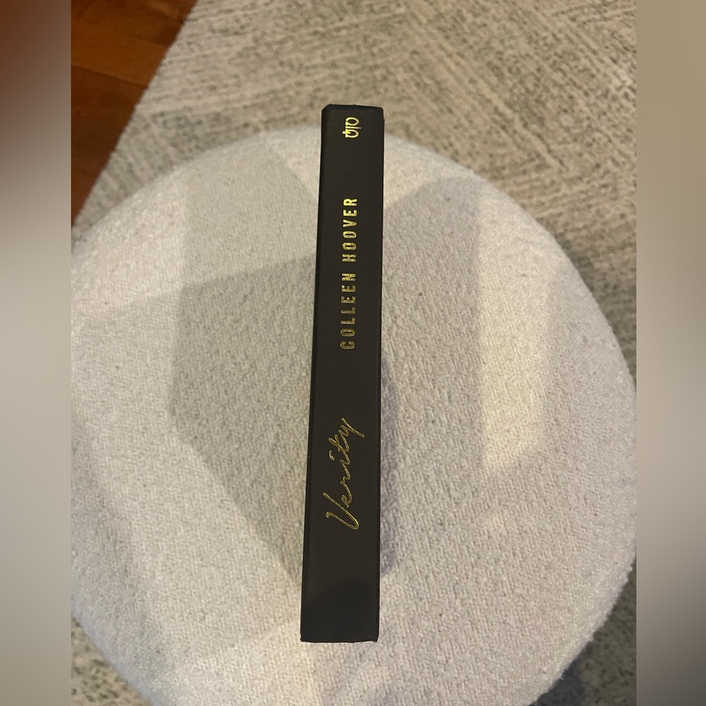 Verity By Colleen Hoover